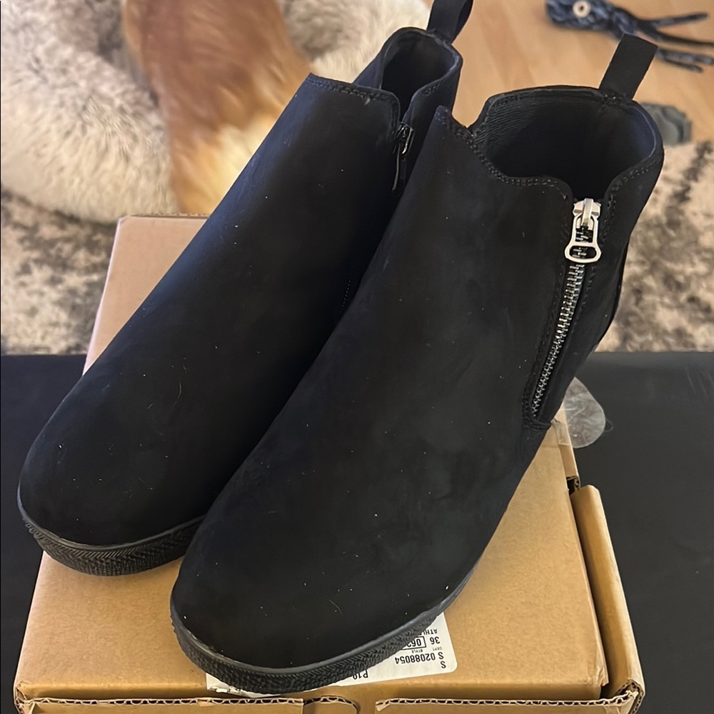Black Athletic Ankle Boots - Size 12WW